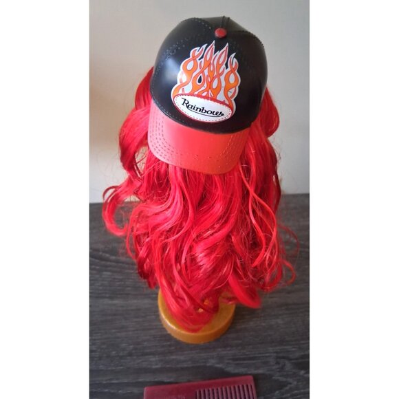 MGA Rainbow High Ruby Anderson 2019 Series Outfit Stand Comb Red Hair Doll Toy - Picture 3 of 4